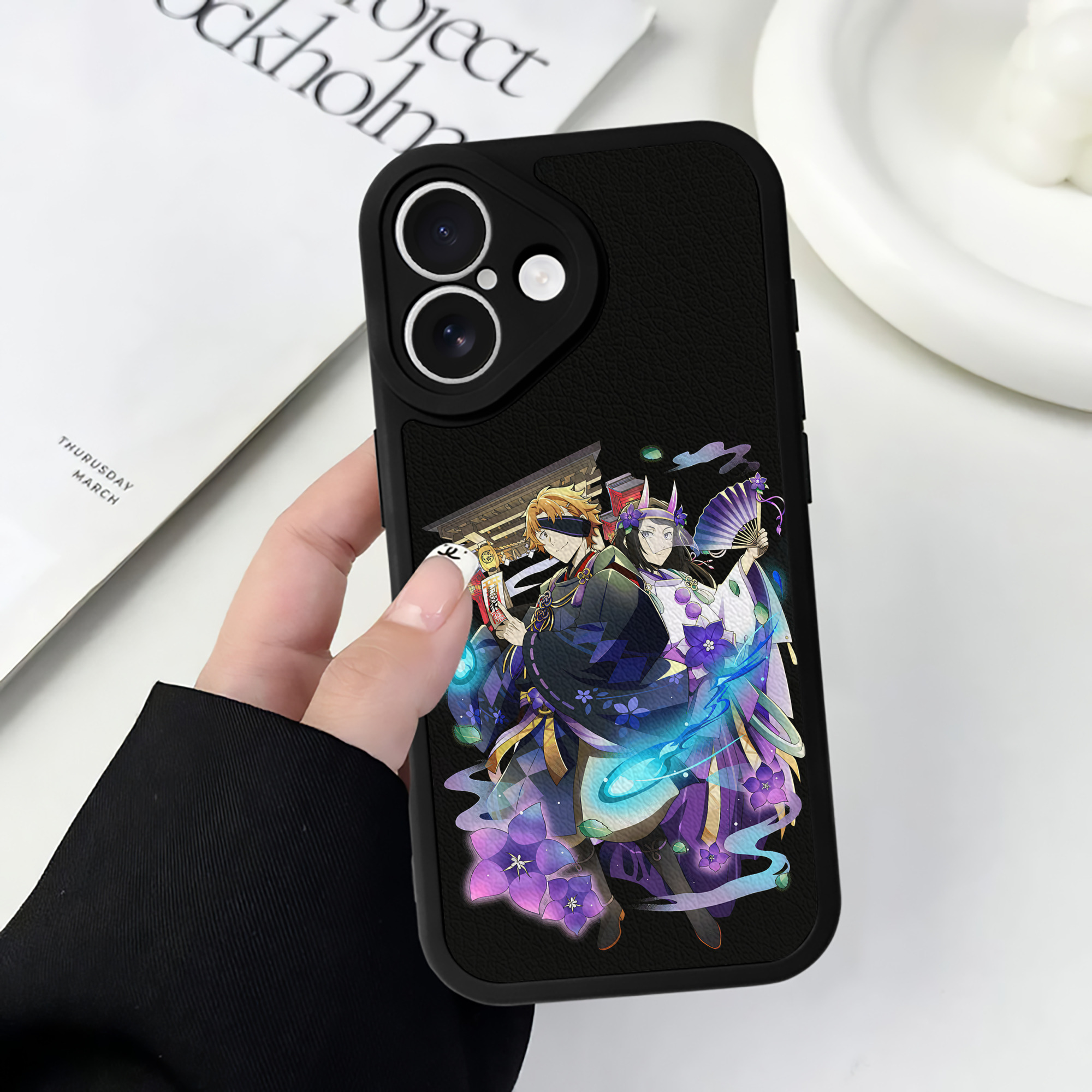 （画像用） 文豪ストレイドッグス Bungo Stray Dogs 【iPhone 16シリーズ対応】シリコンスマホケース（レザー調） 材質：シリコン